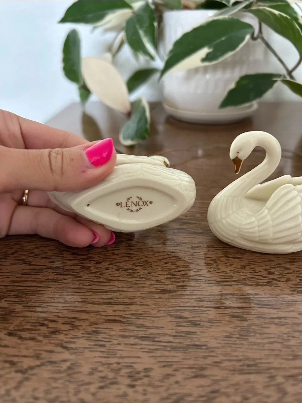 Vintage Lenox swan card holder cake toppers